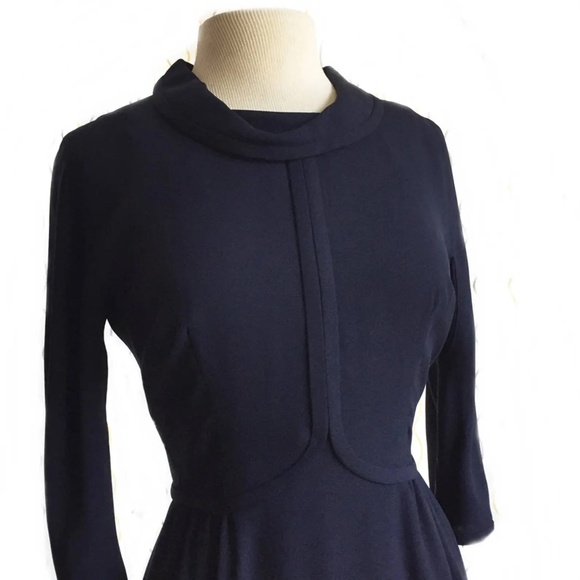 Vintage 1960s Crepe Office Dress by Ben Barrack New York - Picture 2 of 7